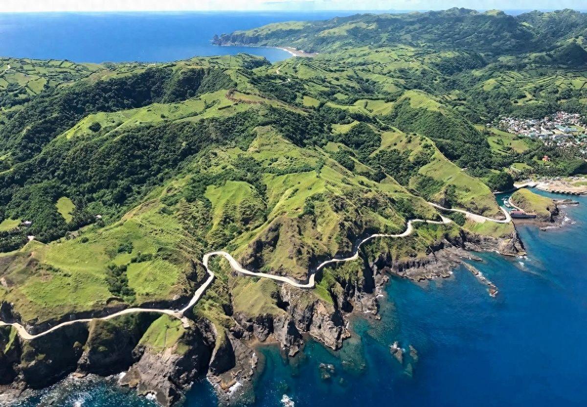 菲律宾这回有点尴尬，本想把巴丹群岛推成台海前哨，结果大陆学者一翻旧账，问题变成：