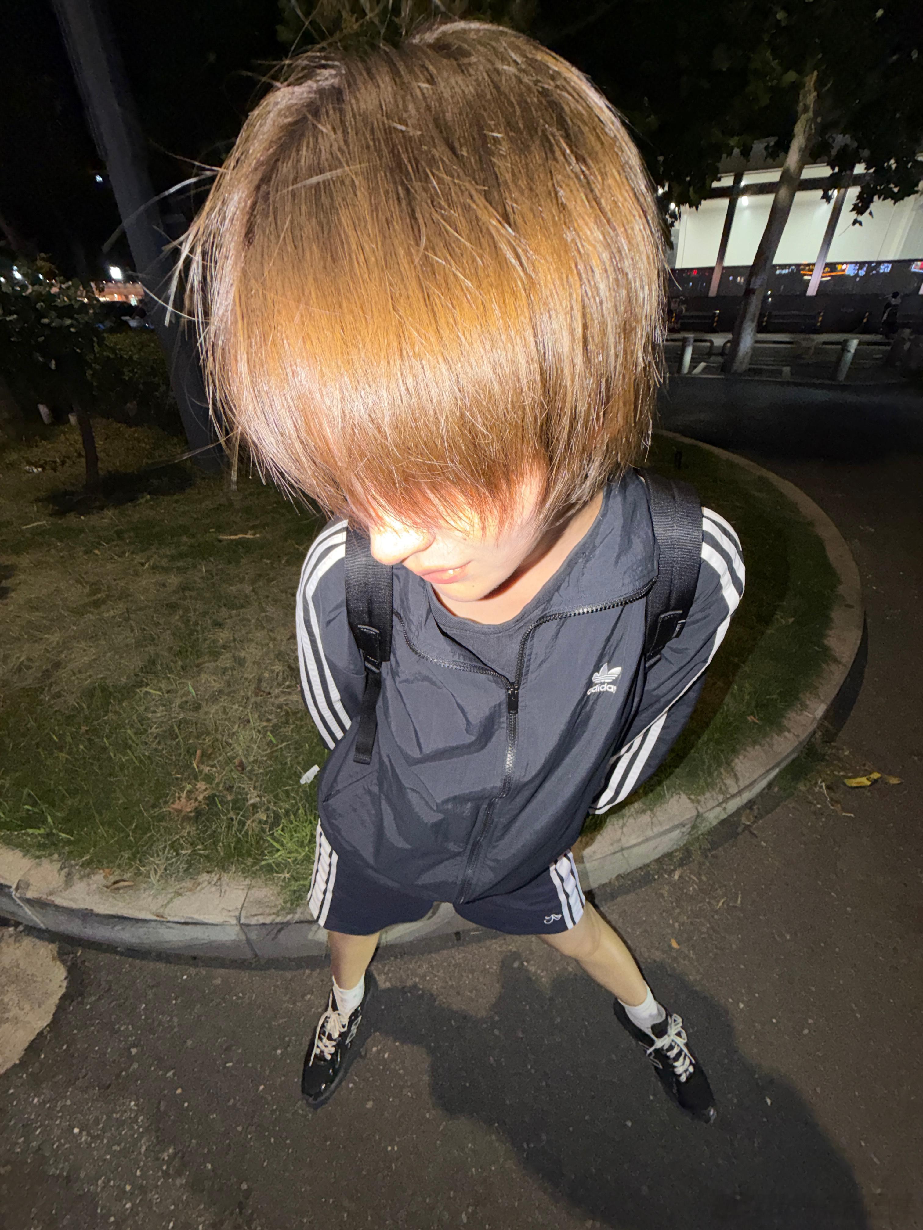 如同圆规一般 