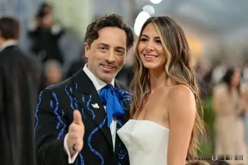 谷歌联合创始人谢尔盖·布林（Sergey Brin）与现任女友杰瑞琳·吉尔伯特-