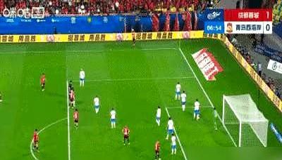 成都蓉城这引援，真是绝了！

新来的韦林顿传射建功，开场7分钟就一脚凌空抽射！这