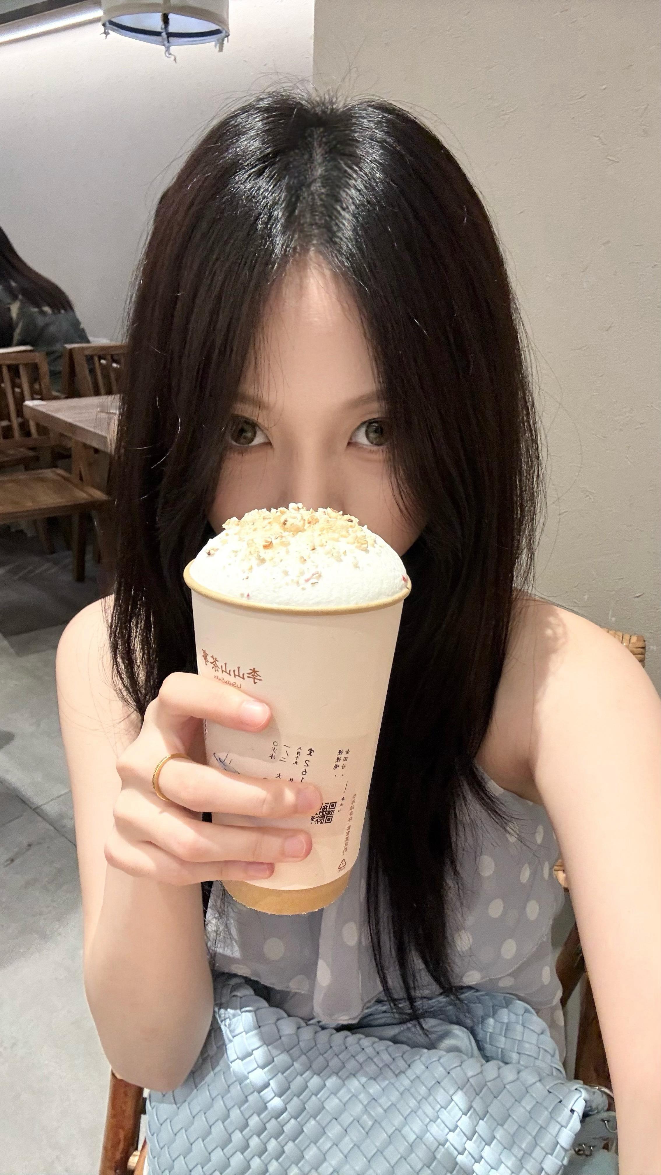 谢谢俺的好闺闺今天请我喝奶茶～今天和好朋友一起出门过乞巧节，终于拍上说了很久的拍