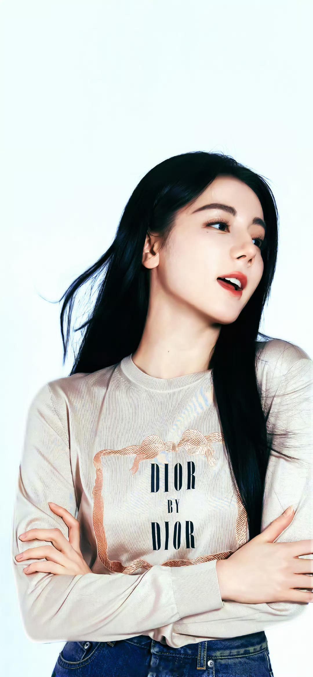 迪丽热巴好美啊！！！！快快快！手机壁纸换起来 