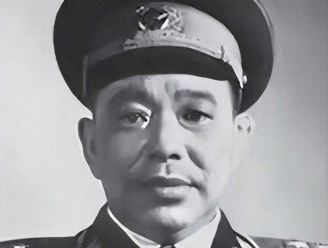 刘华清14岁参军,左腿中过弹,靠拉着战友的马尾巴走完长征。廖汉生的父亲是贺龙身边