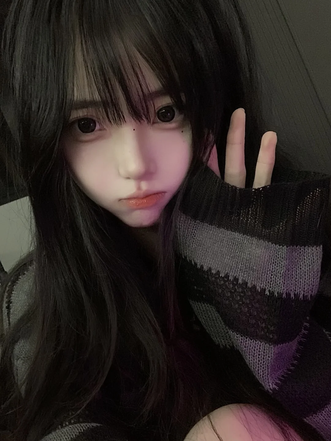 不是说讨厌我吗 靠近你怎么还闭眼了