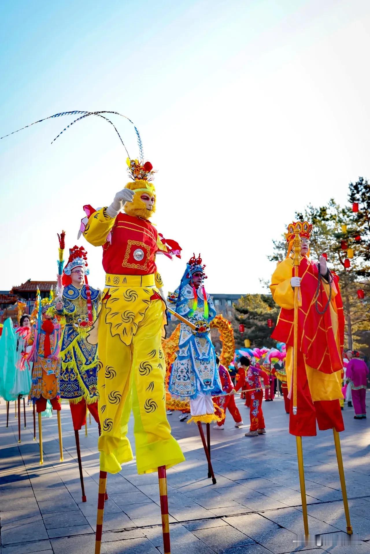 呼和浩特，今年过年很热闹

今年春节元宵节，哪儿也不去，就在呼市过年了。

小年