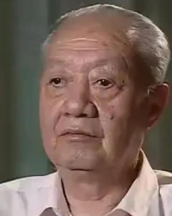 1959年众人四散逃离！唯独警卫誓死相随，十几年风雪见证最赤诚情义
 
1959