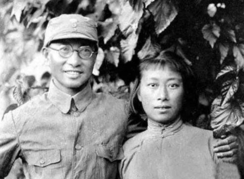 2010年，陈赓的妻子傅涯在北京逝世，临终前她向子女说出一个惊人的遗愿：不要将她