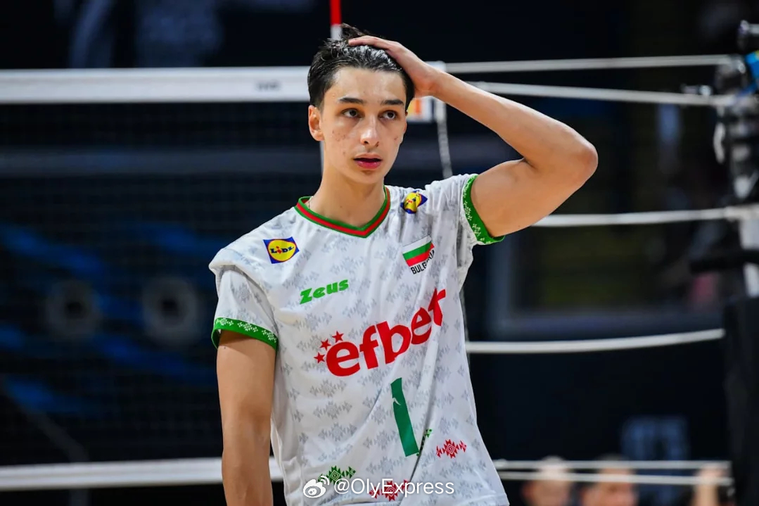 排球转会动态 12月8日，据波兰记者爆料，保加利亚新星西蒙-尼科洛夫下赛季将转会