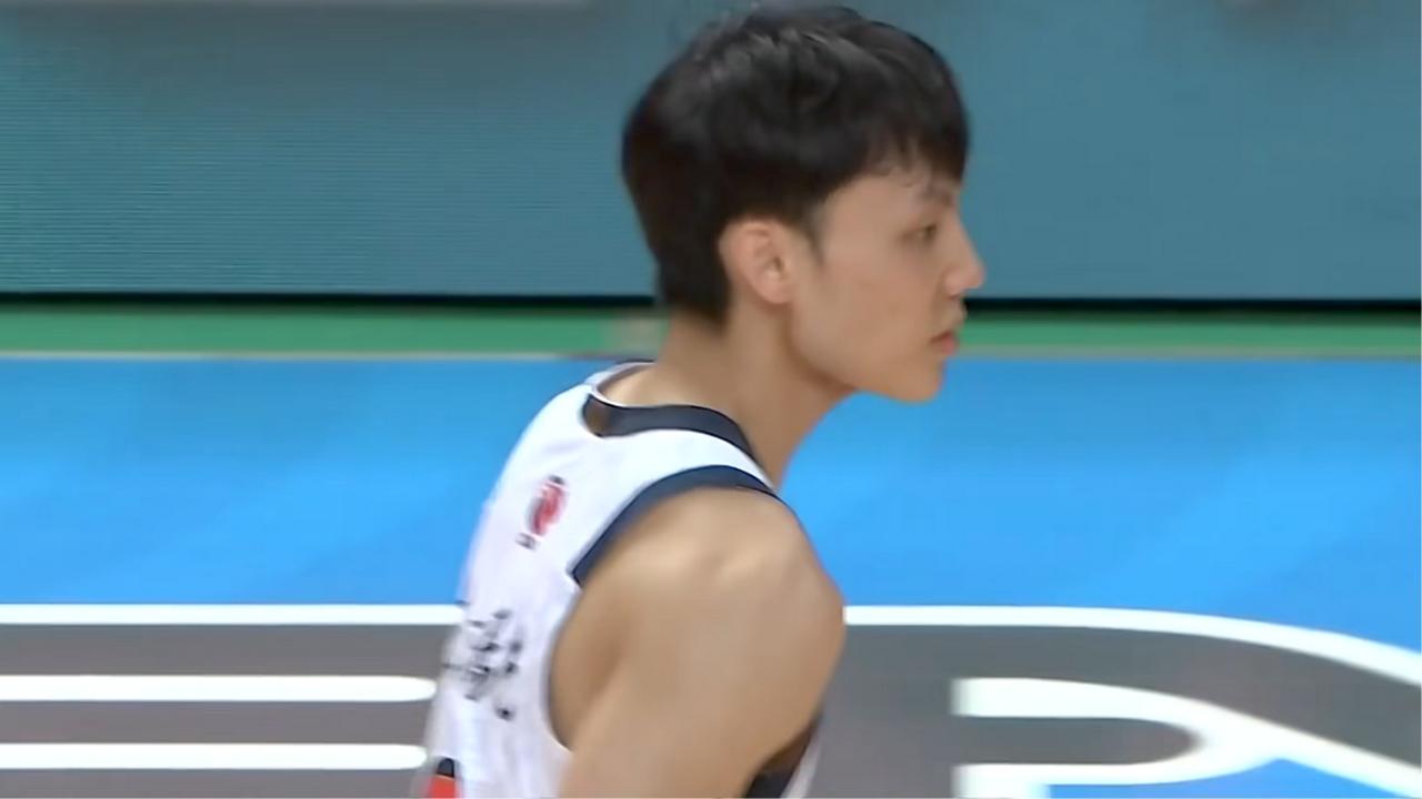 CBA一夜季后赛12强全部出炉！
广东男篮首轮对手确定，辽宁PK山东！

北京时