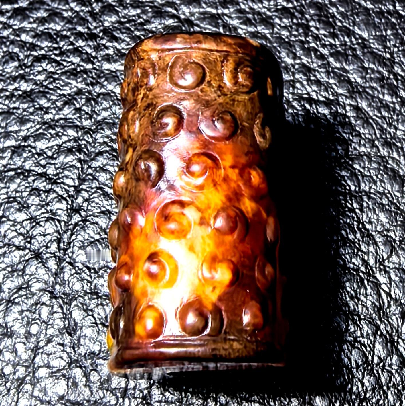 高古玉 战国勒子，和田玉质，白玉红沁，未盘过，包浆上可，雕工干净利落。如能常佩戴