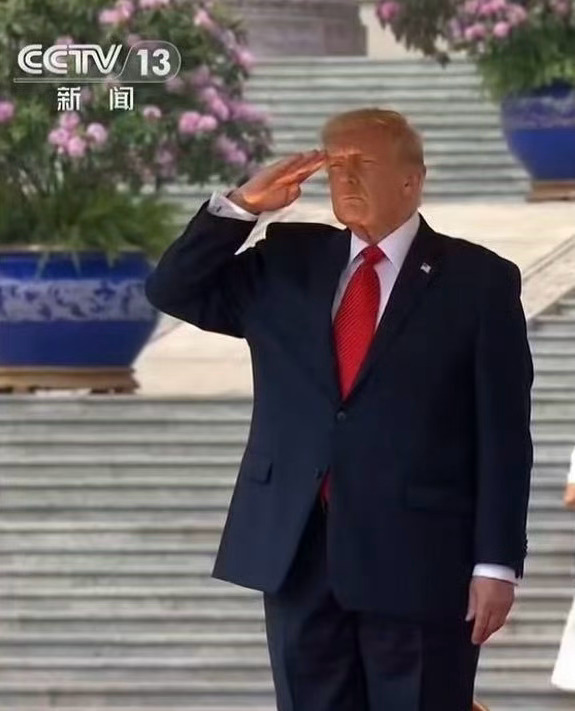 谢娜北京演唱会取消合法合规的演出到取消，这就有点离谱了，你可以允许你喜欢的在舞台