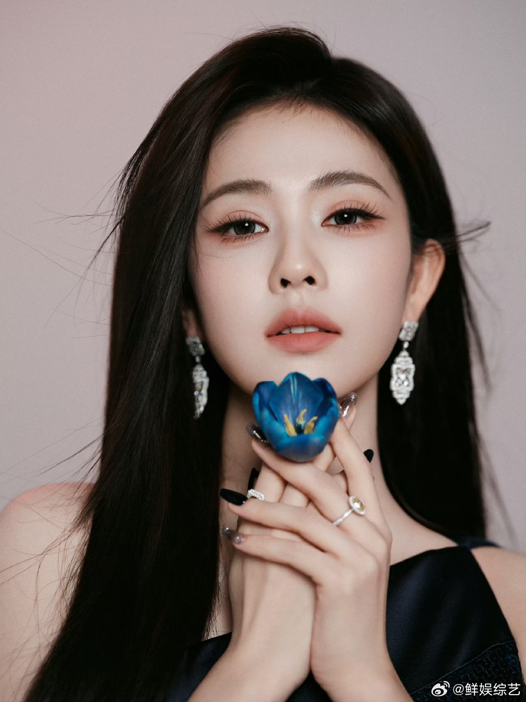 肖战白鹿白敬亭 谁说内娱没有齐舞 自带节奏的三人组，一拱一拱的样子，完美复刻太阳