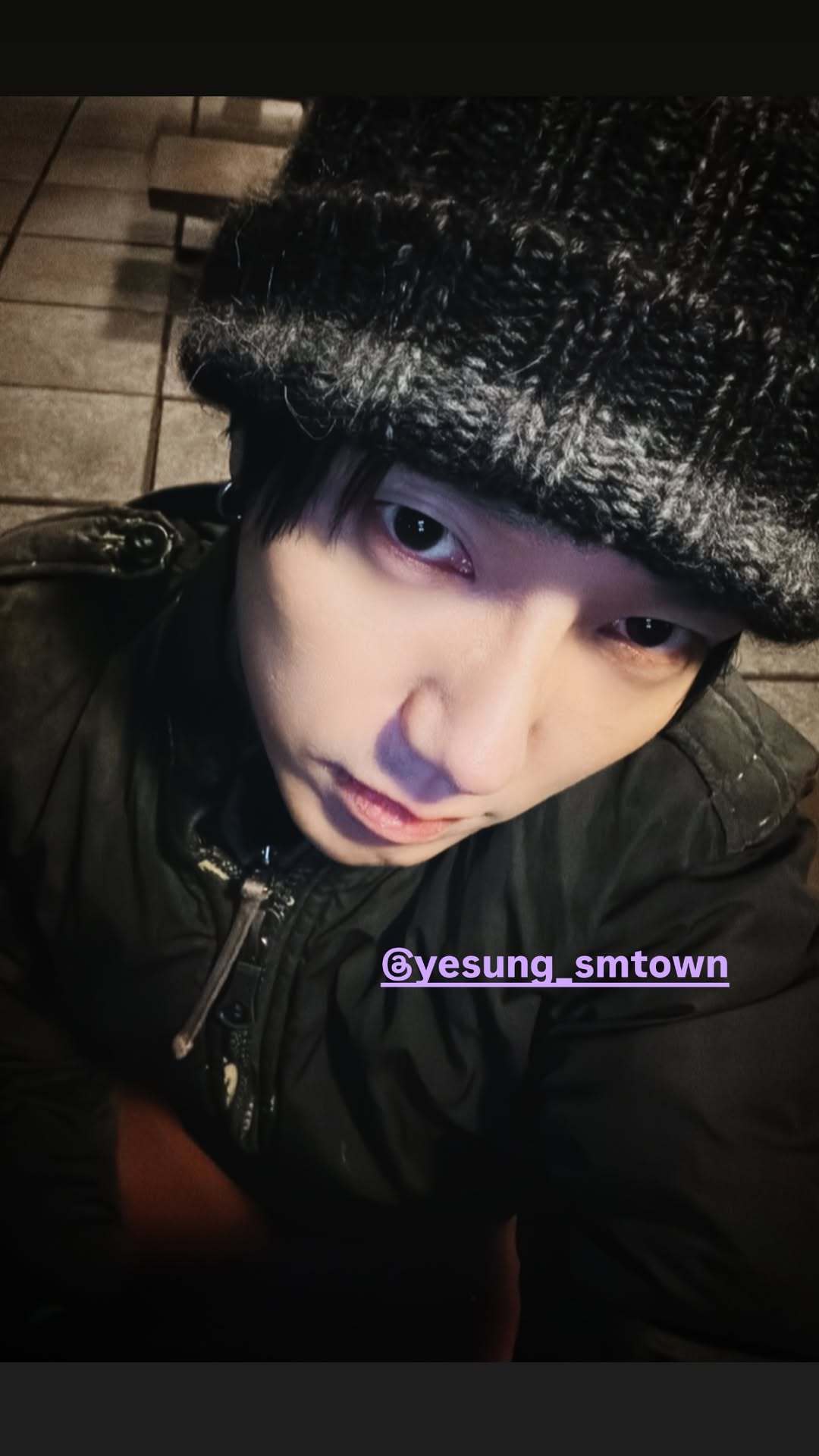 “CB百蓝_。251222金钟云 ins story更新： 