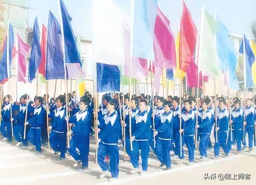 2006年高三毕业，不知不觉已经刚好20年了，很可惜当时的毕业照没有保存下来，可