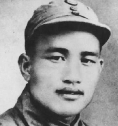 1948年，华东野战军第一师政委阮英平突然下落不明，粟裕苦苦查找两年没有结果，最