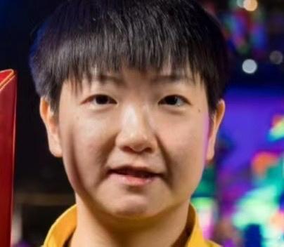 孙颖莎黄牌来看沙沙 