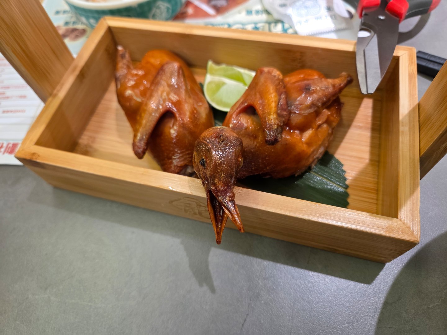 看的我都替它高兴。 