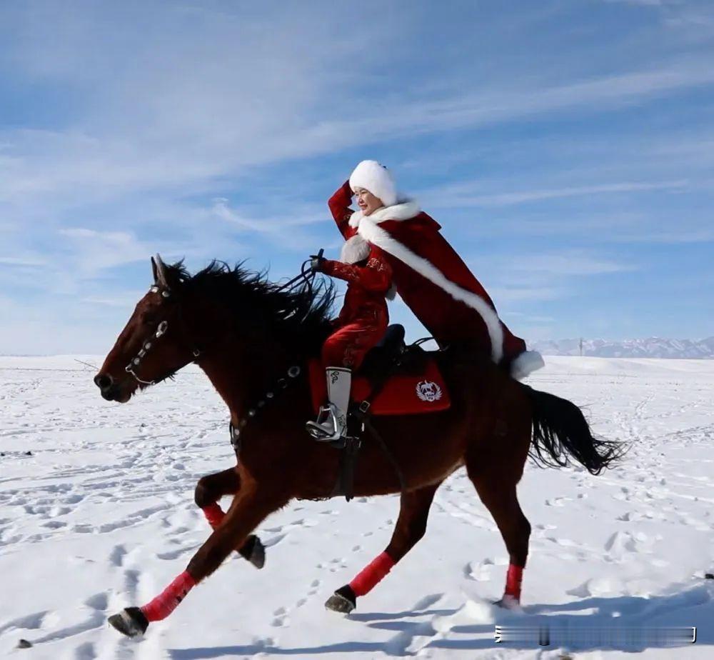 47岁，太突然了！那个身披红斗篷、在雪原上策马奔腾的“马背女县长”贺娇龙，昨天夜