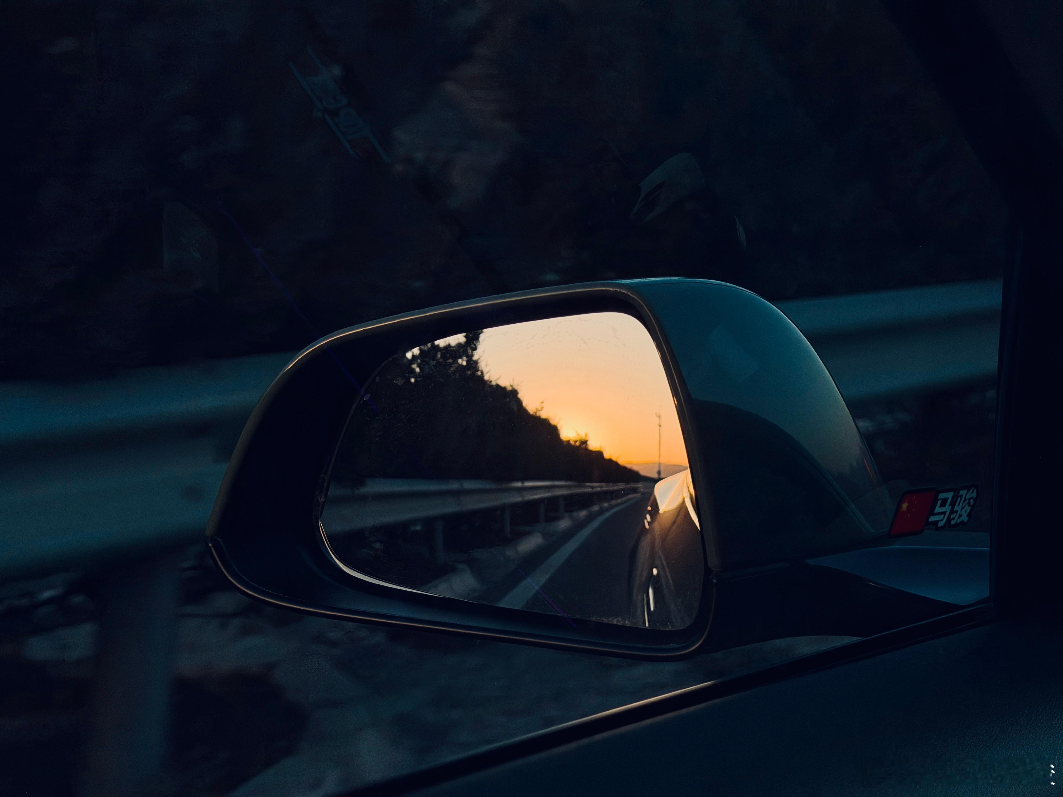 云淡风轻，自在心安。好梦~~~ 