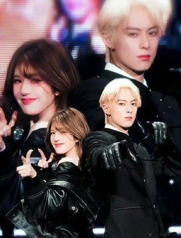 棣欣引力又破大防了王鹤棣演唱会邀请赵露思也就算了，两人还发了共创，现在连大爆角色