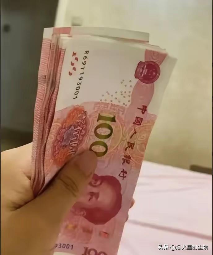 我婆婆72岁，有退休金5000块钱，足够令她养老无忧，生活得很好了，但是她偏要每