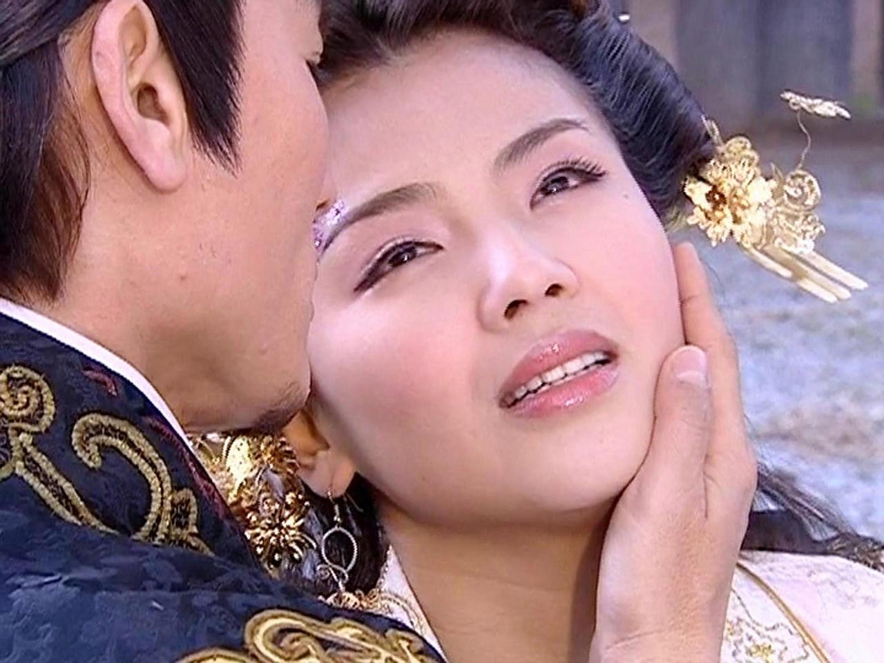 公元 964 年，赵匡胤灭了后蜀，见到了艳名远播的花蕊夫人，一番交谈后，就迫不及