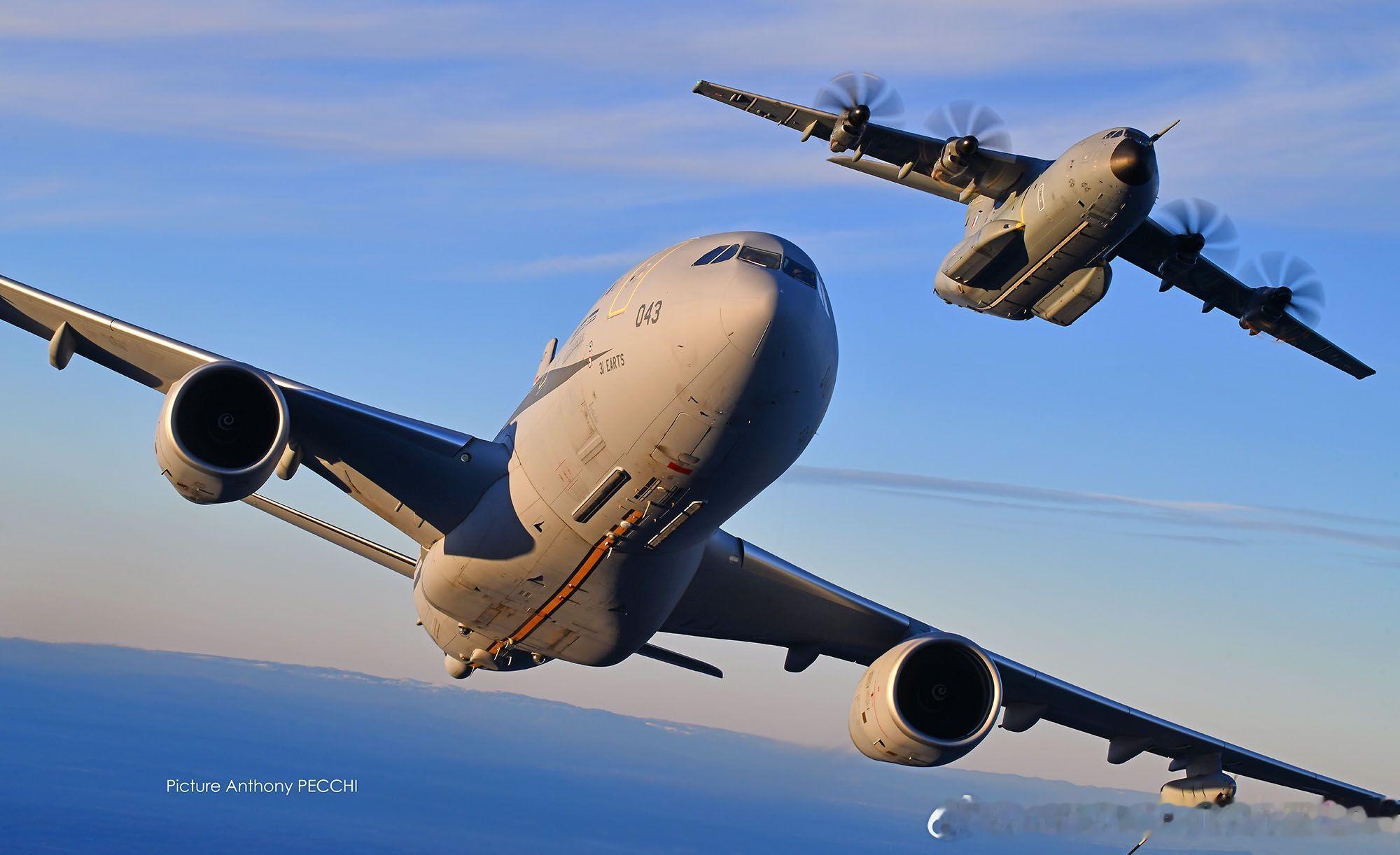 A330 MRTT和A-400M空对空美图 