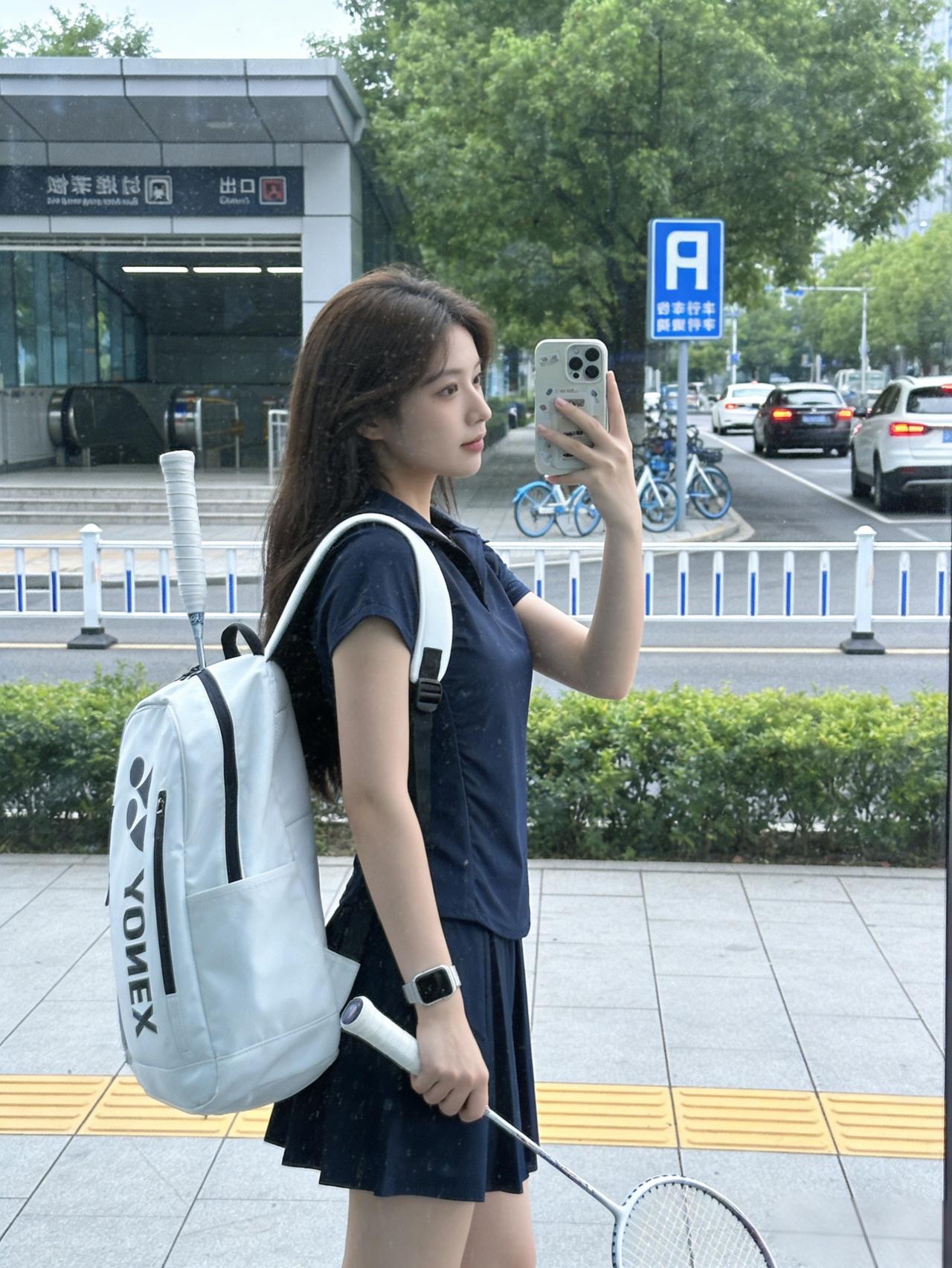 Vocal 这套羽毛球套装也太显瘦了吧