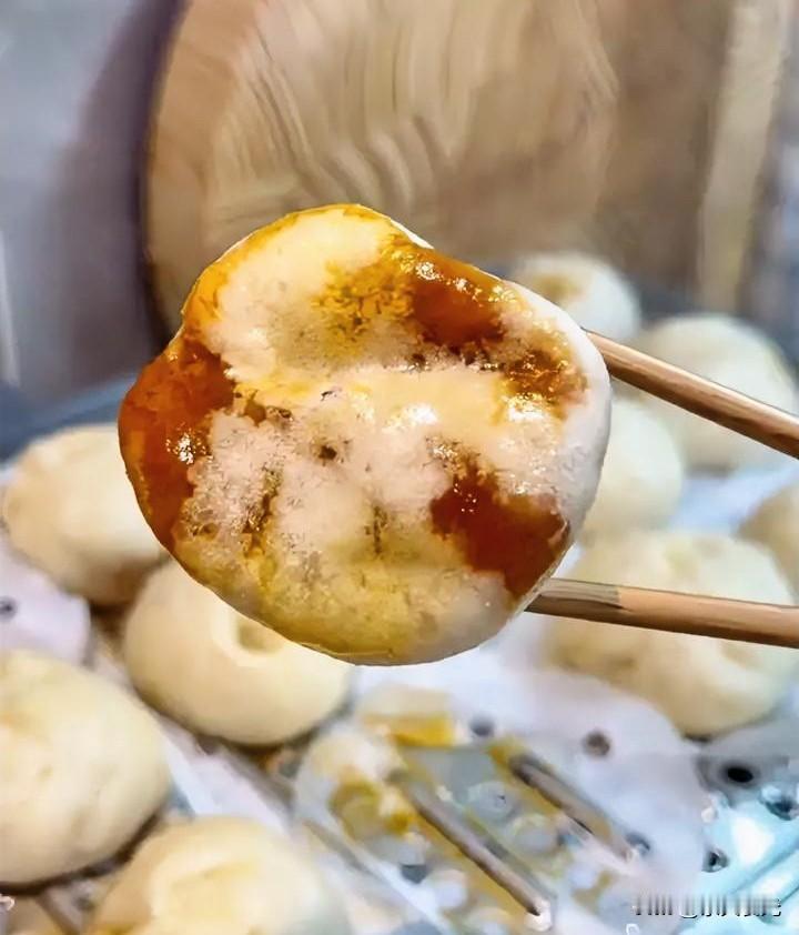 别再乱跟风抗衰！新加坡教授亲身实验，普通人学这几点就够
 
刷到一则新华社报道，