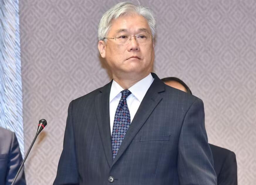 夏立言再访大陆，称不希望两岸因渔船事件加深敌意
 
3月13日，国民党副主席夏立