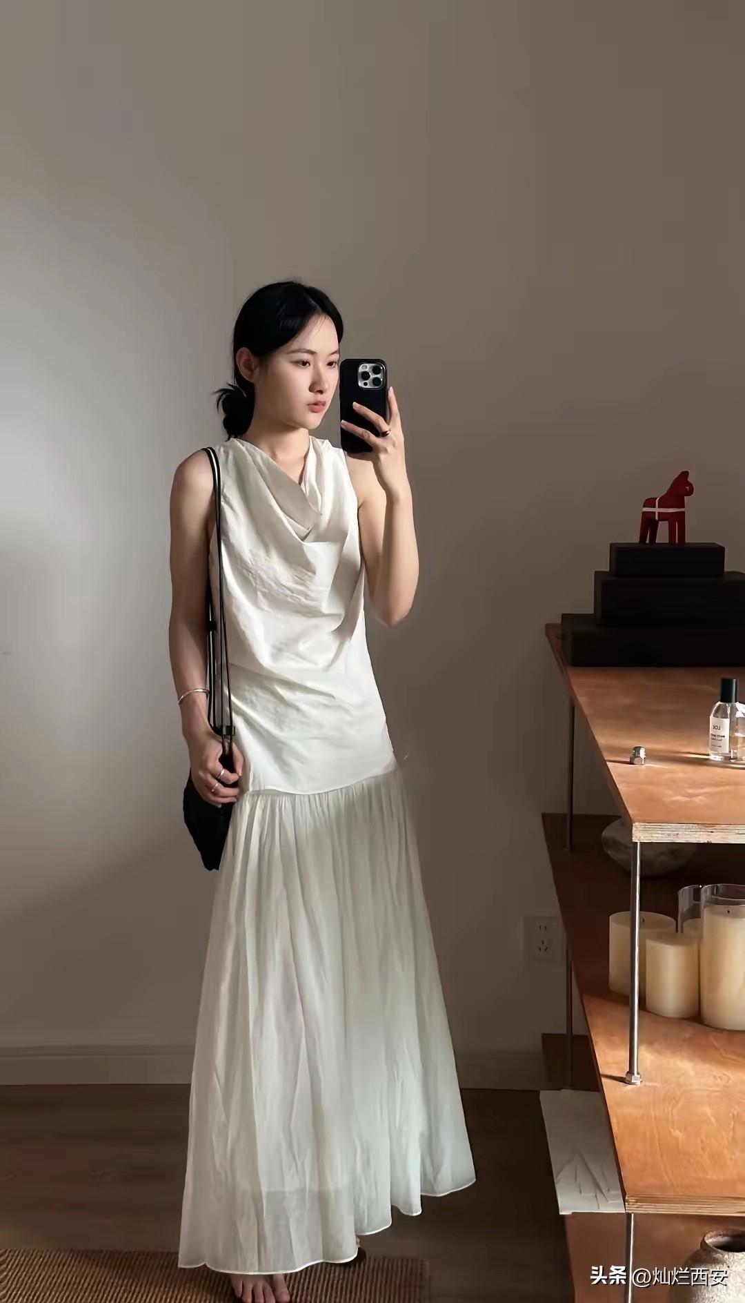 世界本是矛盾的，
两难本是常态。

第一：辛辛苦苦地给自己找了一份，
辛辛苦苦的