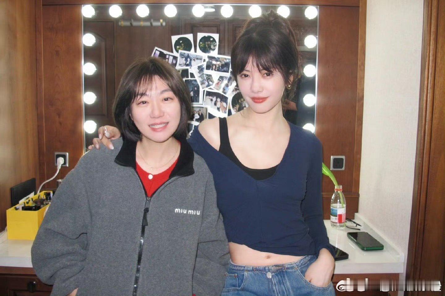 蔡文静在疯与癫之间选择疯癫这文字我都有点读不懂了，在疯和癫之间选择了疯癫，好喜欢