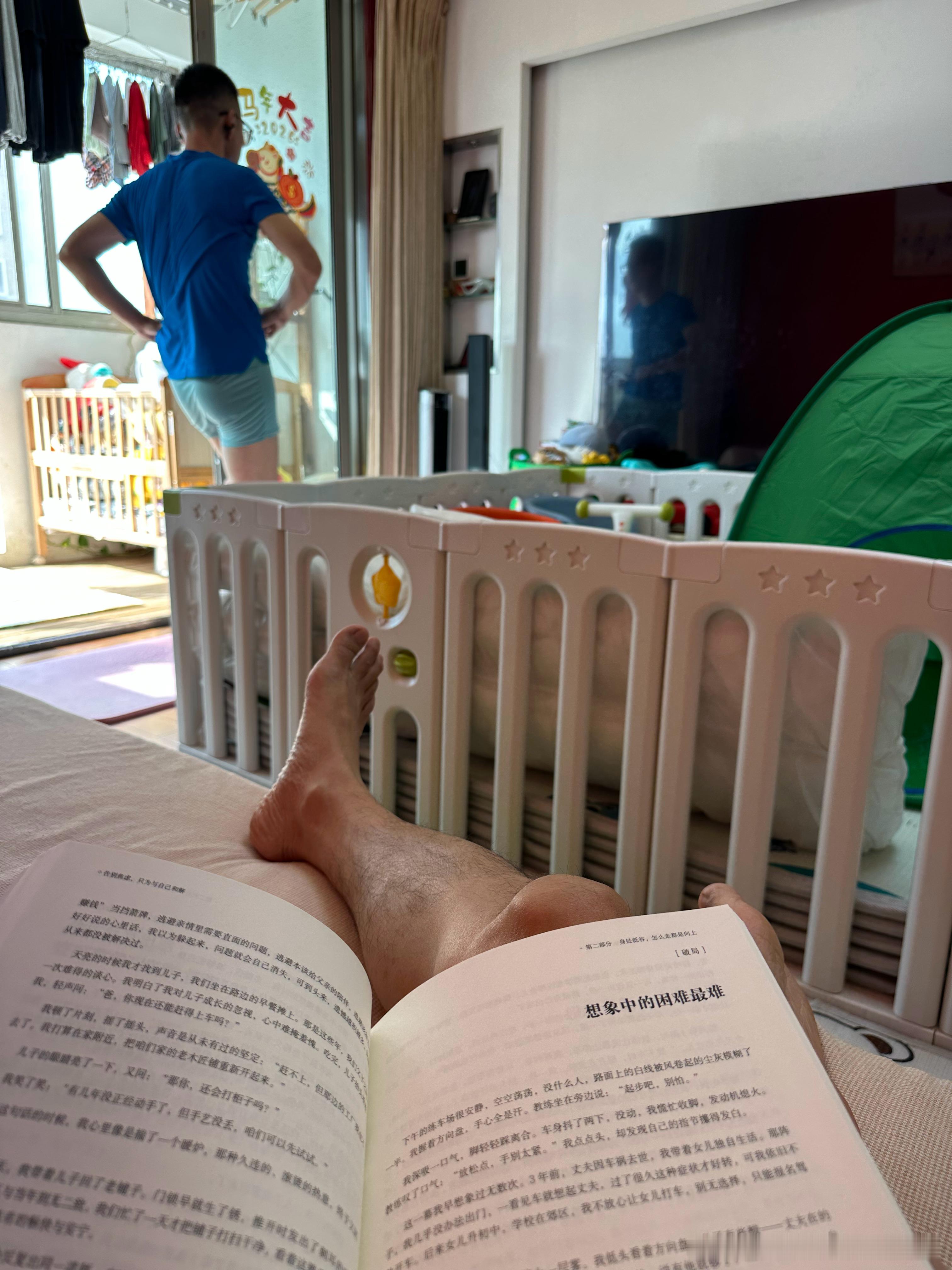 生物钟会在六点五十左右醒来，或许以后都不会有懒觉了。昨天小姑姑发来消息说，奶奶问