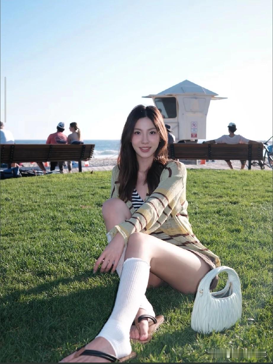 人生赢家高诗岩两名顶薪续约山东！

我觉得高诗岩是一个非常励志，又让人羡慕的人物