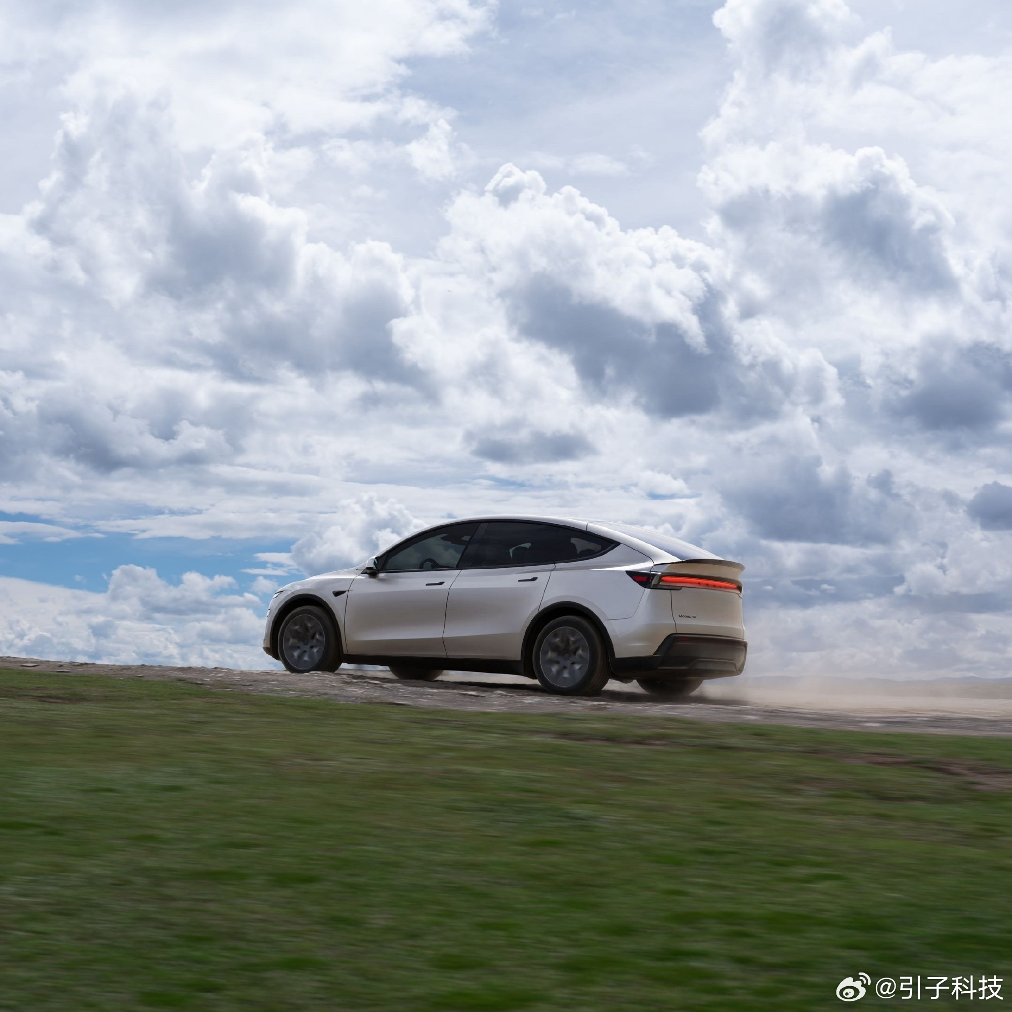 【企业回应特斯拉采购中国光伏设备，马斯克团队采购光伏设备5月初发货】IT之家3月