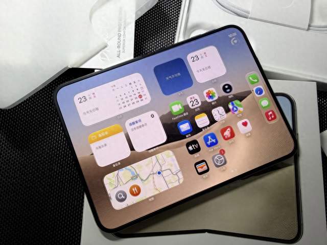 iPhone Duo战略赢麻了，体验还欠火候——苹果折叠开局的双面真相