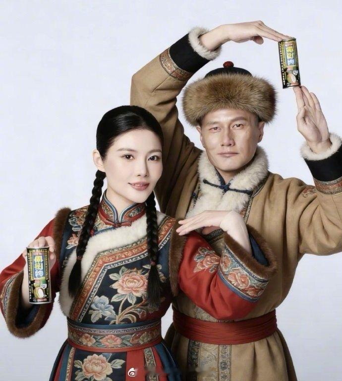 徐冬冬尹子维换上了56个民族服饰 看完这组图，只能感叹民间出高手！徐冬冬和尹子维