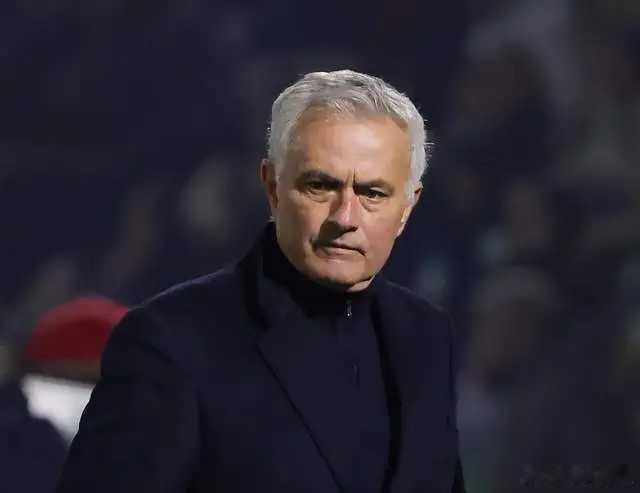 点球打飞 63岁穆帅低头认命！欧冠末轮死磕皇马 输球就出局欧冠联赛阶段第7轮，本