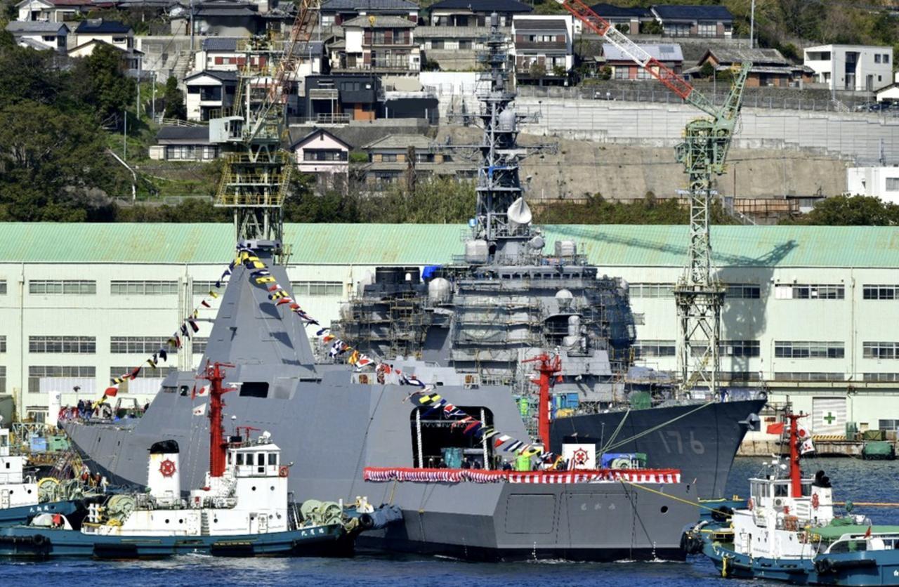 咱可得警惕着点，日本现在着急忙慌地到处推销它的“最上”级护卫舰，这里面门道可多了