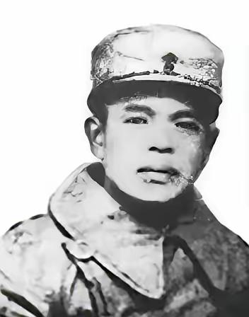 1950年，肖华奉命调往北京，在赴任路上，他看到一名香烟小贩，顿时脸色大变：这不