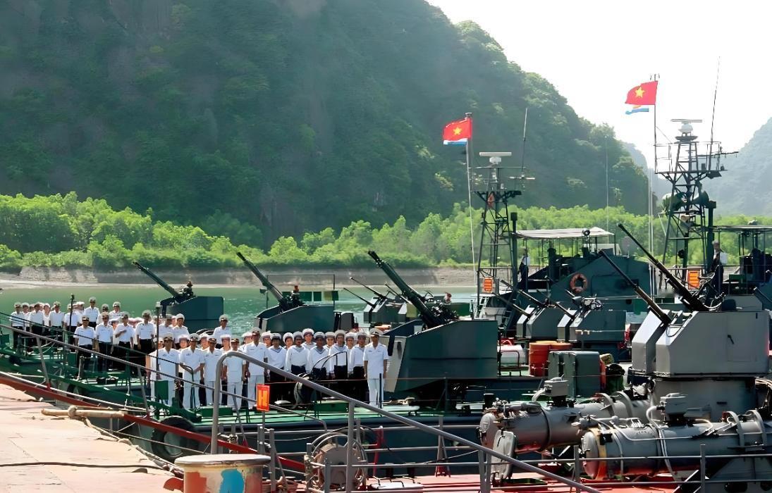 越南为何突然提出整军备战，且矛头直指美国？

越南一直的政策都是竹子外交，意思是