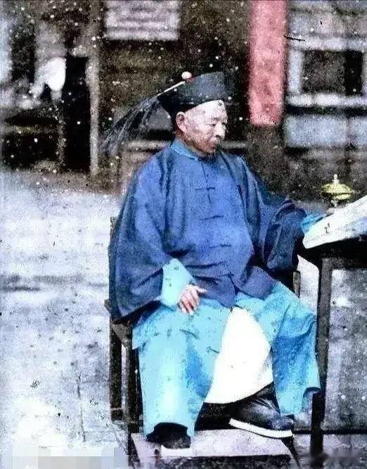 左宗棠，64岁抬棺西征，收复新疆，保全160万国土 ，请为他点赞，向他致敬 ​[
