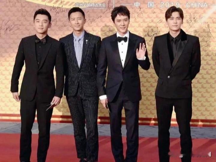 这四位男演员，长的都挺有特色，
郑凯阳光，韩庚有气质，
冯绍峰成熟稳重，
右边这