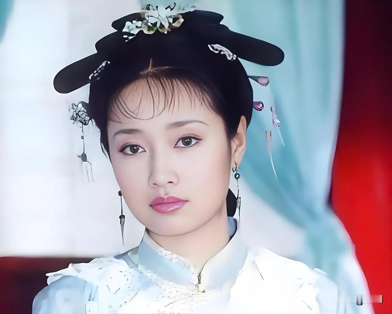 同样是演《还珠格格》中的夏紫薇，马伊琍，林心如，海陆，谁美？