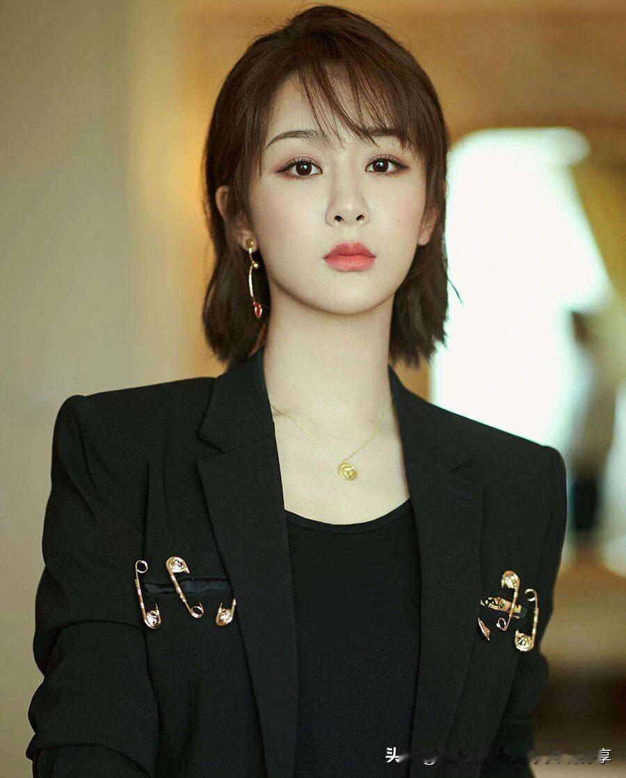 90后小花杨紫变绿茶表妹，反而名利双收，贾玲说：请杨紫演绿茶表妹，是我蕞正确的决