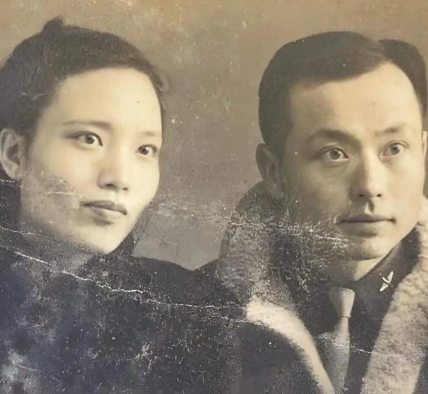 1963年，台北马坑刑场。一对来自福建莆田的夫妻，紧紧挽着手走向刑场。丈夫突然轻