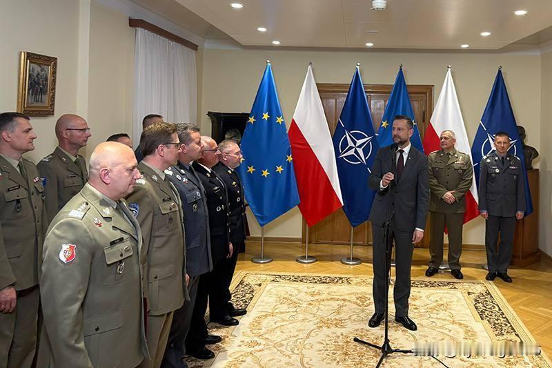 🇵🇱 波兰武装部队人事调整

6月3日，波兰国防部长W. Kosiniak-