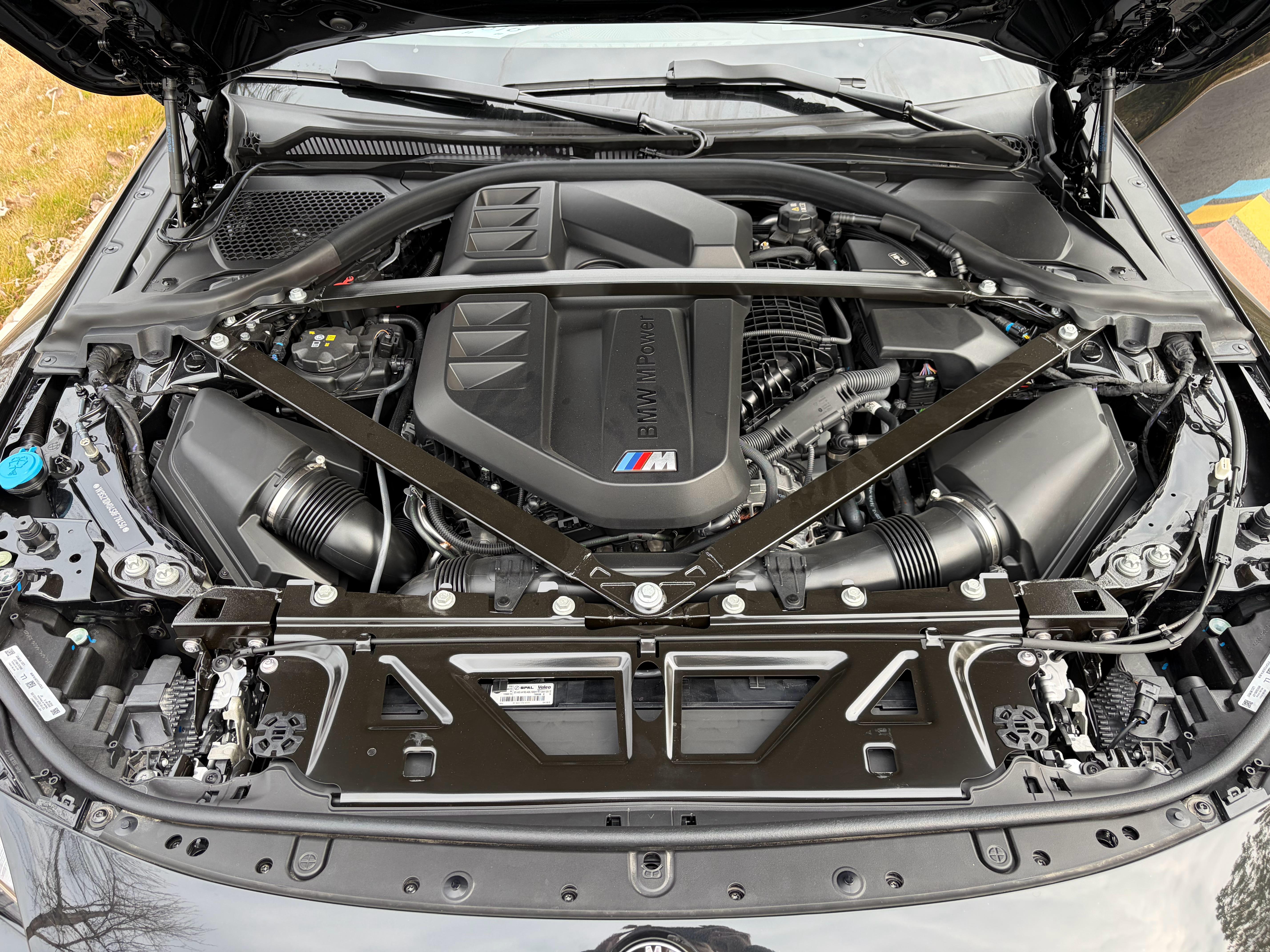 第一次打开前机盖，原来塞的这么满满当当