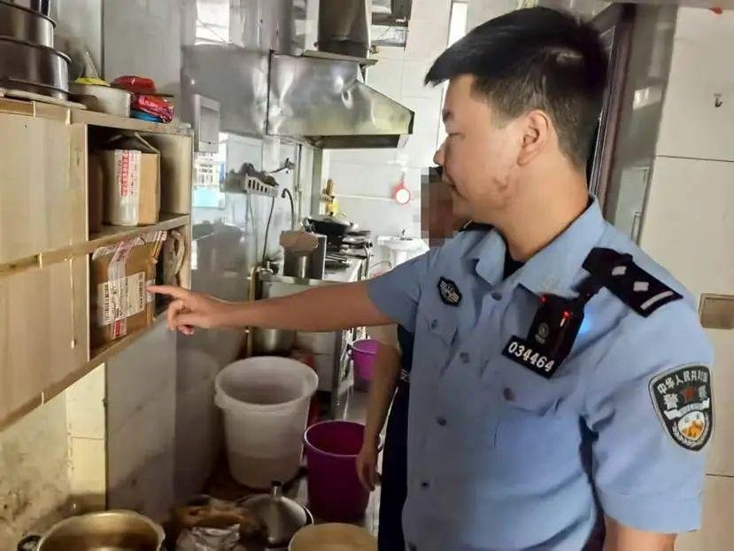 【#湖南一肠粉店米浆内掺硼砂#，店主已被采取刑事强制措施】#肠粉 硼砂#近日，株