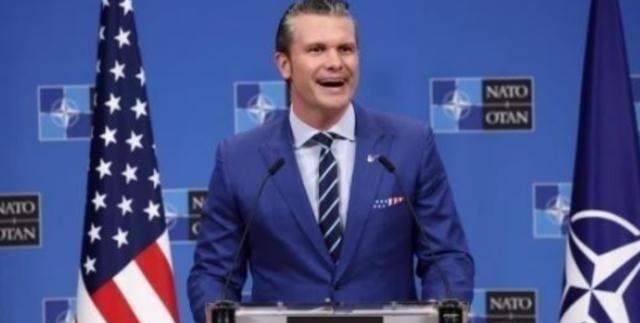 美国防长的一句话让美国人破了防，他表示中美要是开打，不出半个小时，他们的航母全得